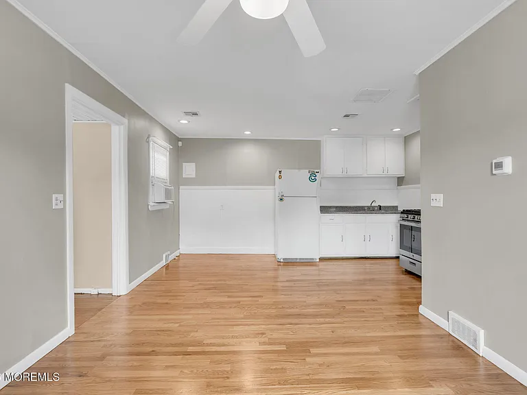 1218 Lister St — Photo 13