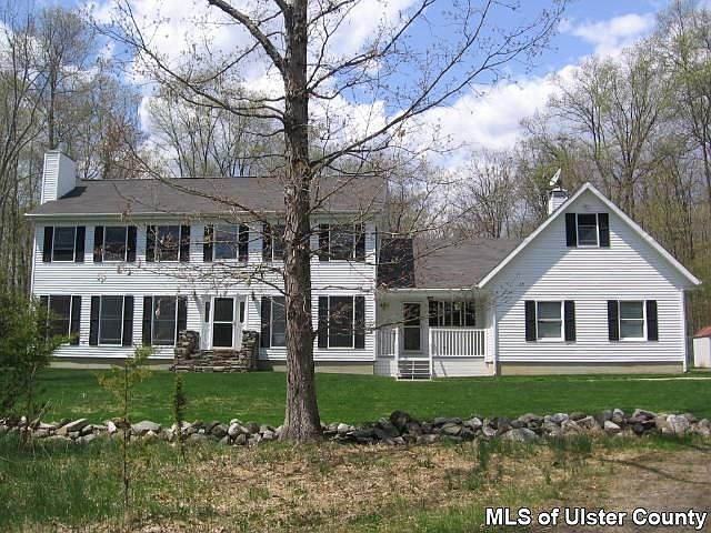 1st image of 3 Elyse Dr