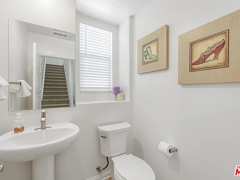 768 Daniel Freeman Cir — Photo 17