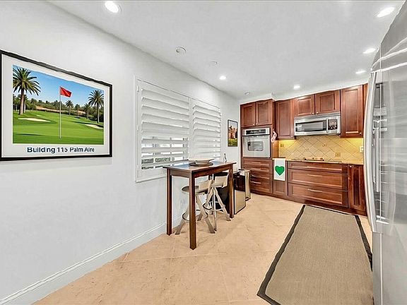 4th image of 3505 Oaks Way #109