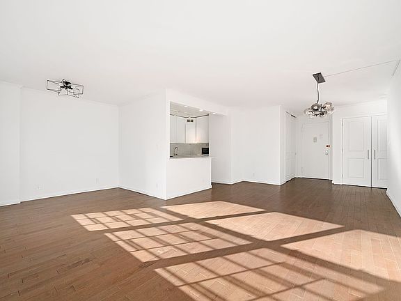 3rd image of 160 W End Ave APT 15T