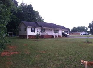 200 E Gold St, New London, NC 28127