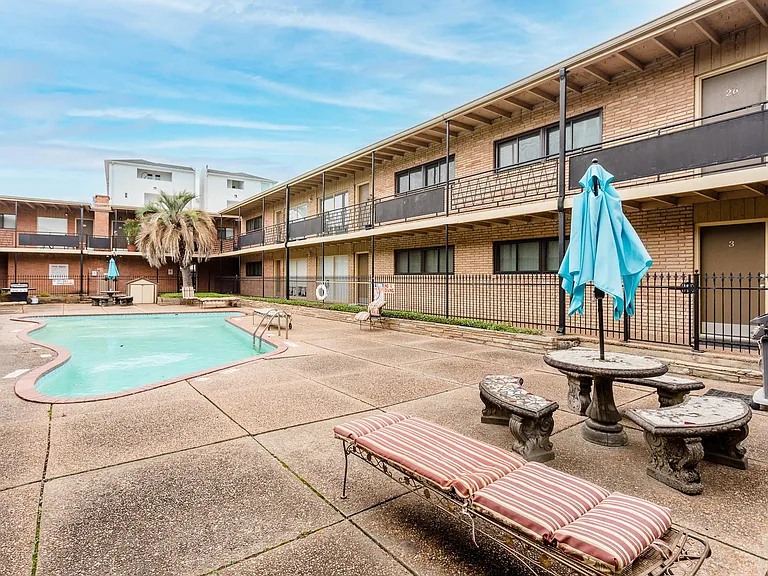 3809 N Braeswood Blvd #9 — Photo 23