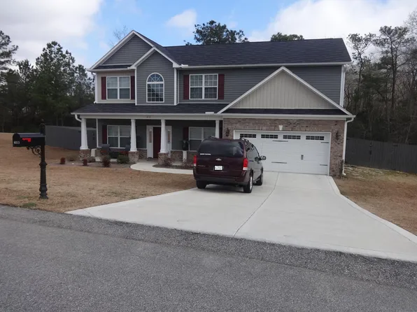 4113 Saint Ives Ct, Fayetteville, NC 28306