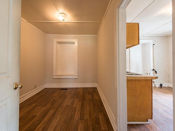 5th image of 130 N West Club Cir