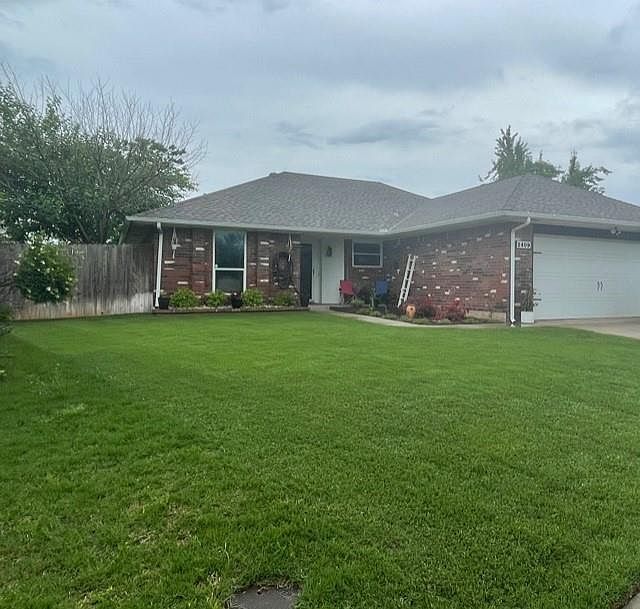 1st image of 2409 E Park Pl