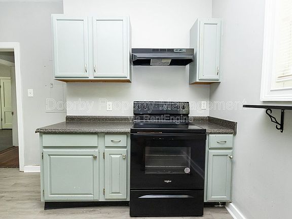 4th image of 2009 Camden St