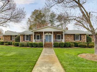 5 Meredith Ln, Greenville, SC 29607