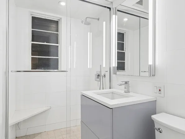 310 East 49th Street 4D image 6 of 7