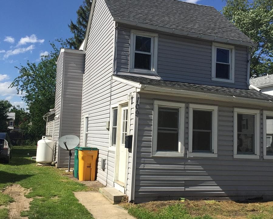 1st image of 109 E Lake St