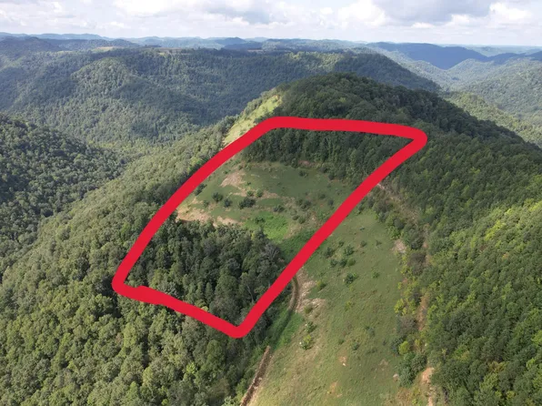 9999 Dollar Br, Stinnett, KY 40868