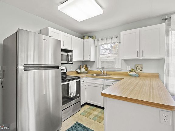 4th image of 520 Ark Haven Dr