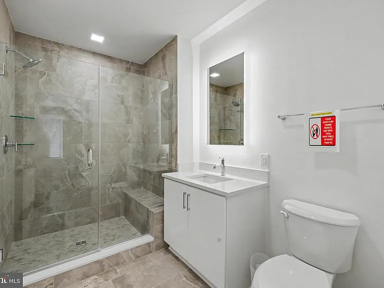 701 N Henry St #206 — Photo 45