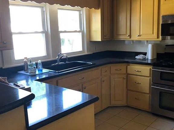 3rd image of 111 Brockman Ave