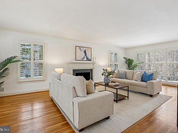 4th image of 7117 Darby Rd