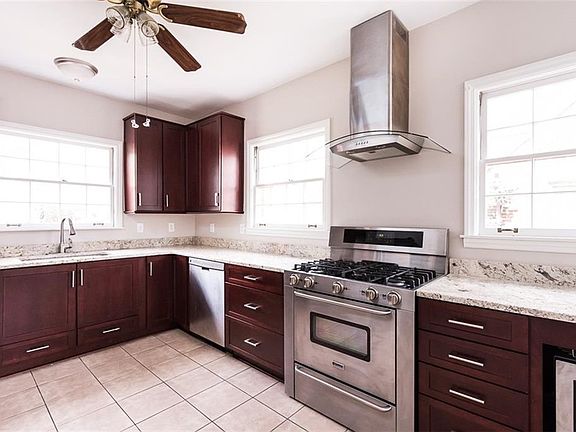 4th image of 132 Garden Ln