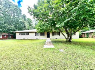 804 Sceyne Rd, Kilgore, TX 75662