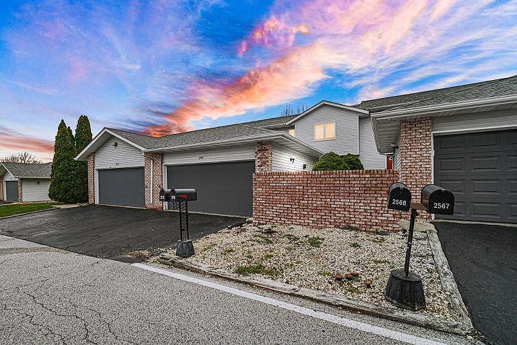 1st image of 2569 Oakwood Dr