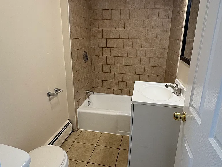 39 Gooding St #2 — Photo 5