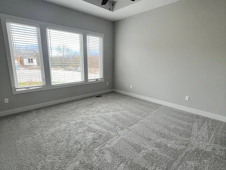 11009 S Millstone Dr — Photo 26