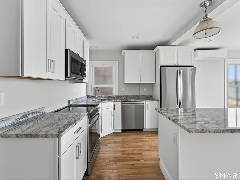 138 Bank St #2A — Photo 15
