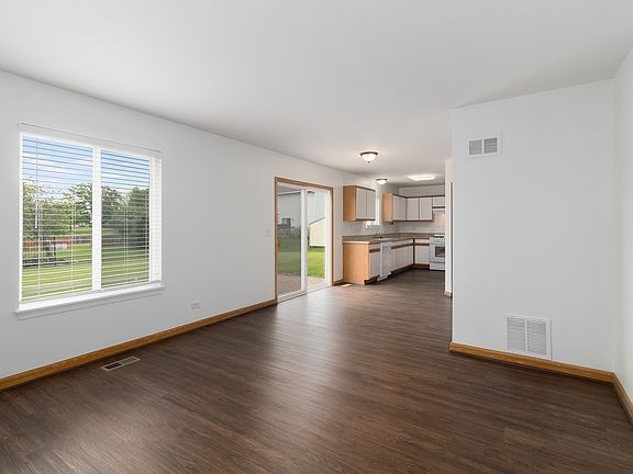 5th image of 2313 N Essex Lane