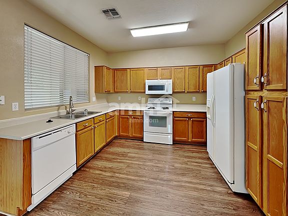 3rd image of 20919 E Via Del Palo