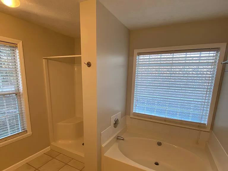 1047 Gatesville Dr — Photo 27