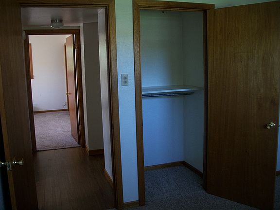 5th image of 304 Murray Dr