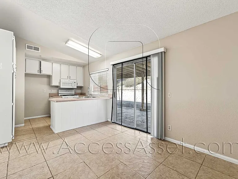 29650 Mira Loma Dr — Photo 9