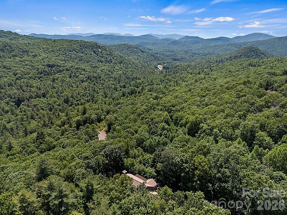 2nd image of 426 Eagle Ridge Rd