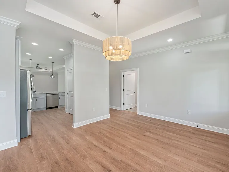 1404 Hickory St — Photo 19