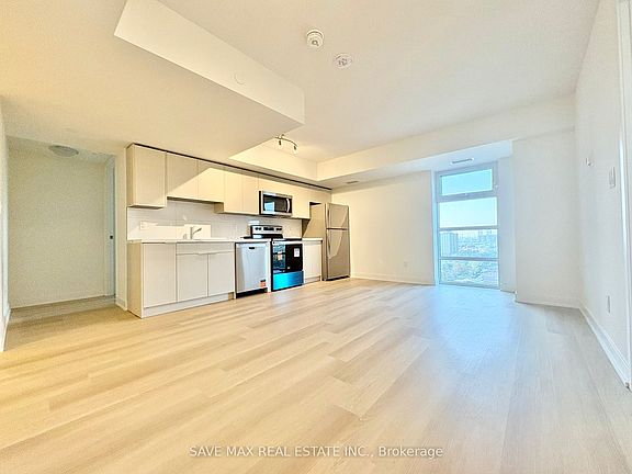 4th image of 2825 Jane St