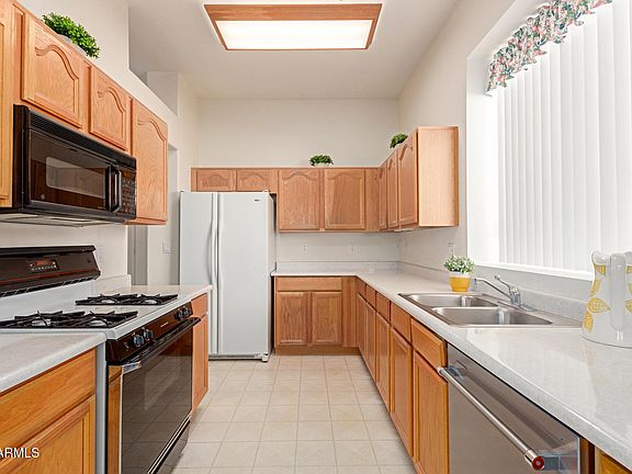 3rd image of 11937 N 110TH Way