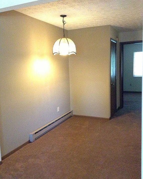 2nd image of 250 Teddy Ave