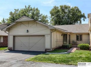 6024 Oakcrest Plz, Omaha, NE 68137