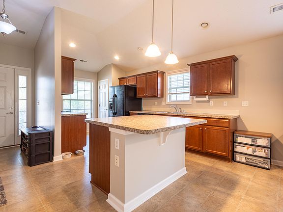3rd image of 3739 Blue Bonnet Dr