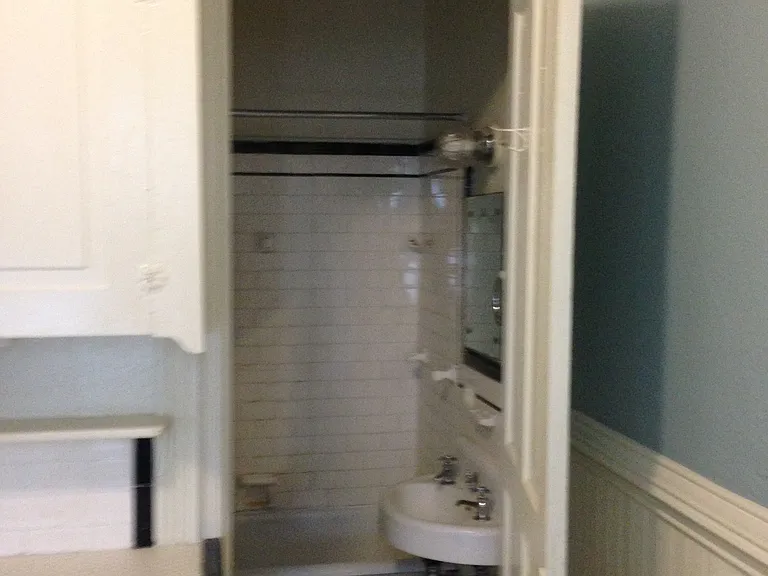 121 Madison Ave SE #8 — Photo 5