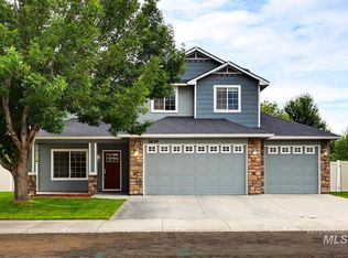 3839 N Cool River Way, Meridian, ID 83646