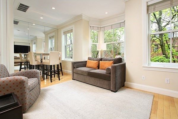 1st image of 192 W Springfield St #2