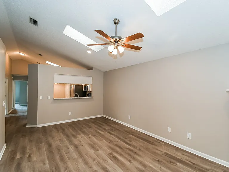 8790 Townsquare Dr S — Photo 6