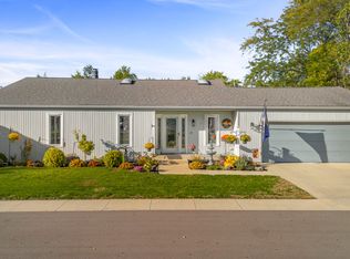 1050 Rocky Ford Dr, Columbus, IN 47203