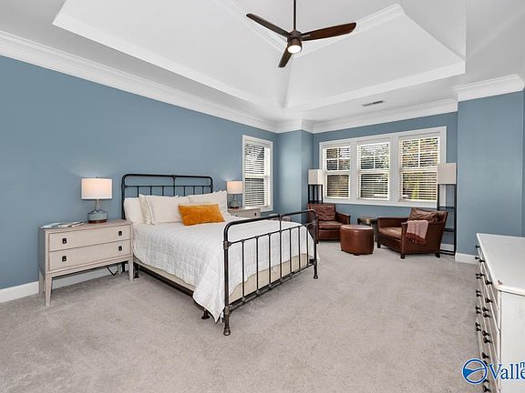 5th image of 204 Coral Ct