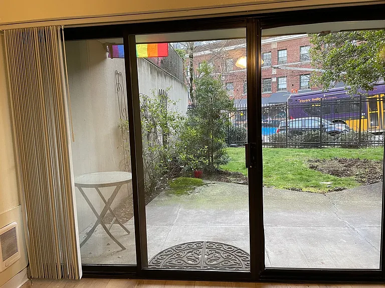 Olive Terrace Apartments — Photo 27