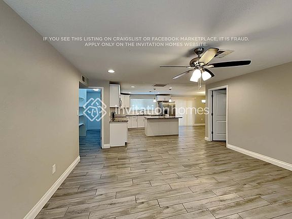 3rd image of 3715 E Delcoa Dr