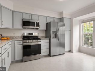 22025 Guilford Station Ter, Sterling, VA 20166