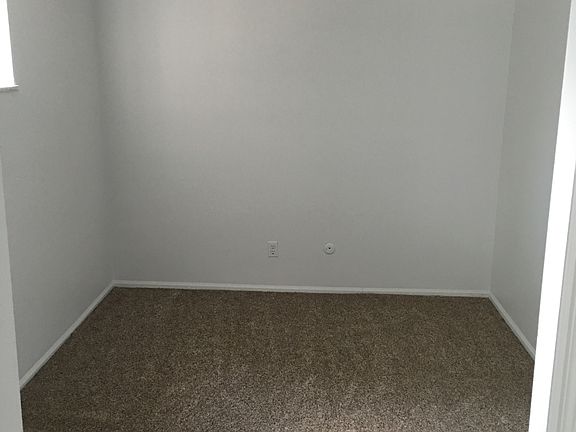 2nd image of 857 Indigo Way #857C