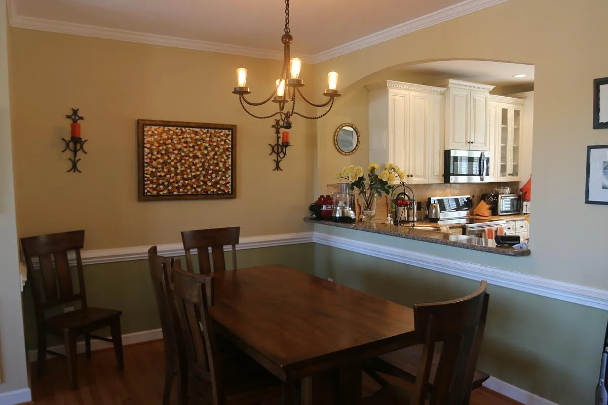 4 bed, 3.5 bath, 2498 sqft, $3,600 — Photo 4