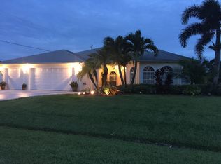 1098 SW Benschop Ave, Port Saint Lucie, FL 34953