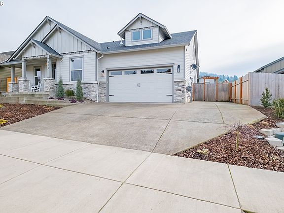 2nd image of 816 Riley Dr